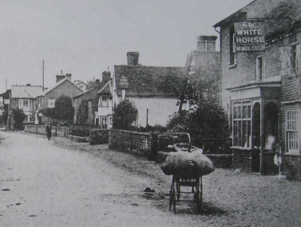 600x453 pixels (26K)