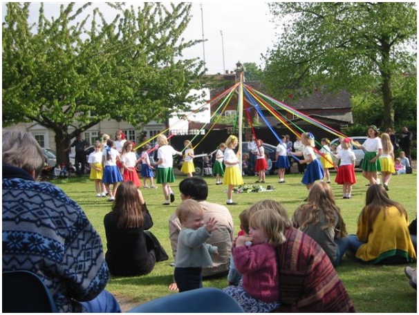 584x433 pixels (149K)